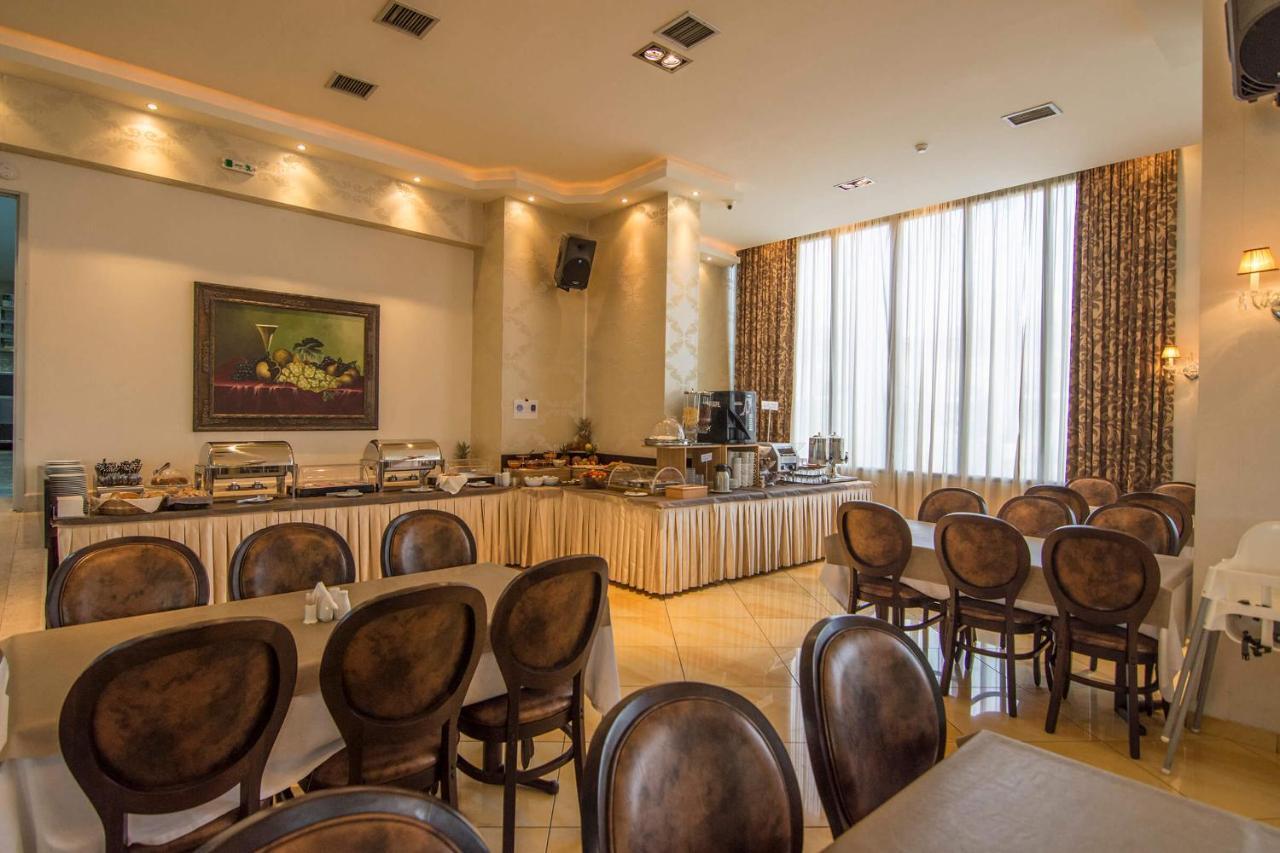 Rihios Hotel