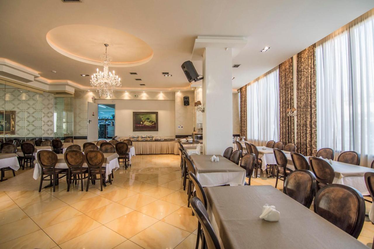 Hotel Rihios 3*